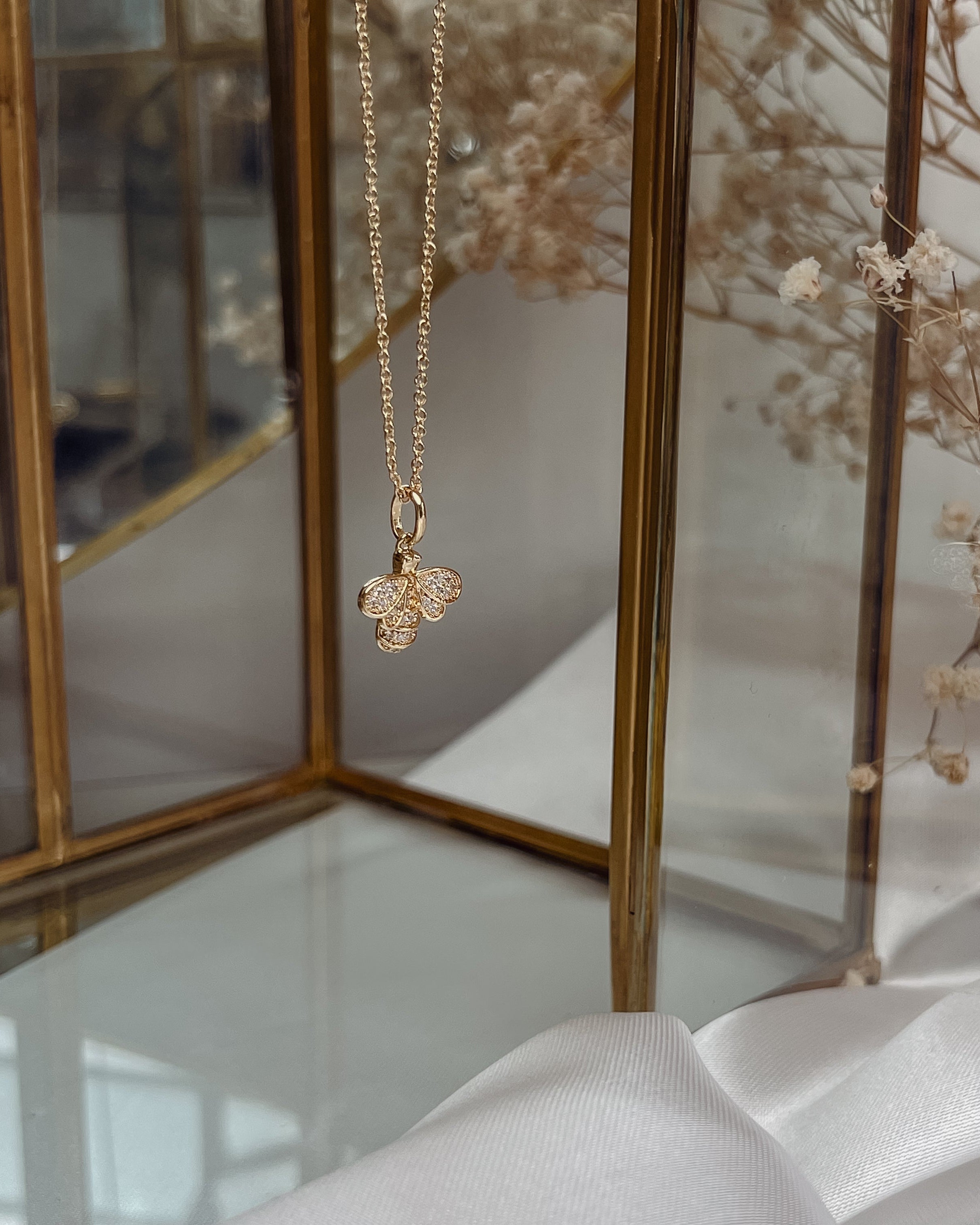 Lauryn — Collier Abeille en zircons