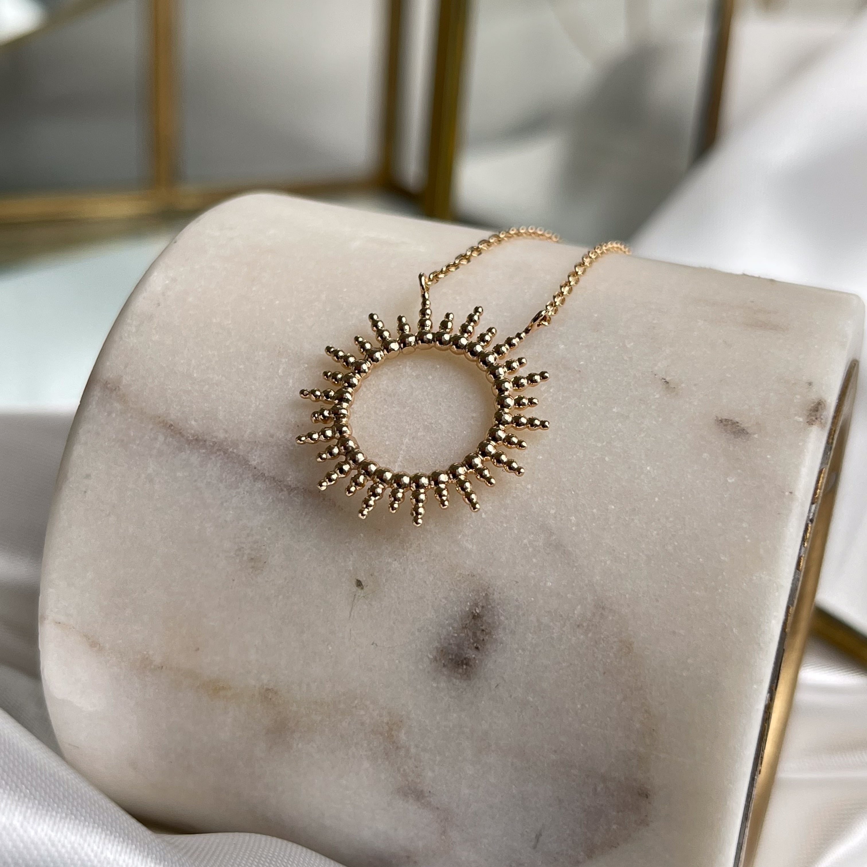 Lina – Collier Soleil