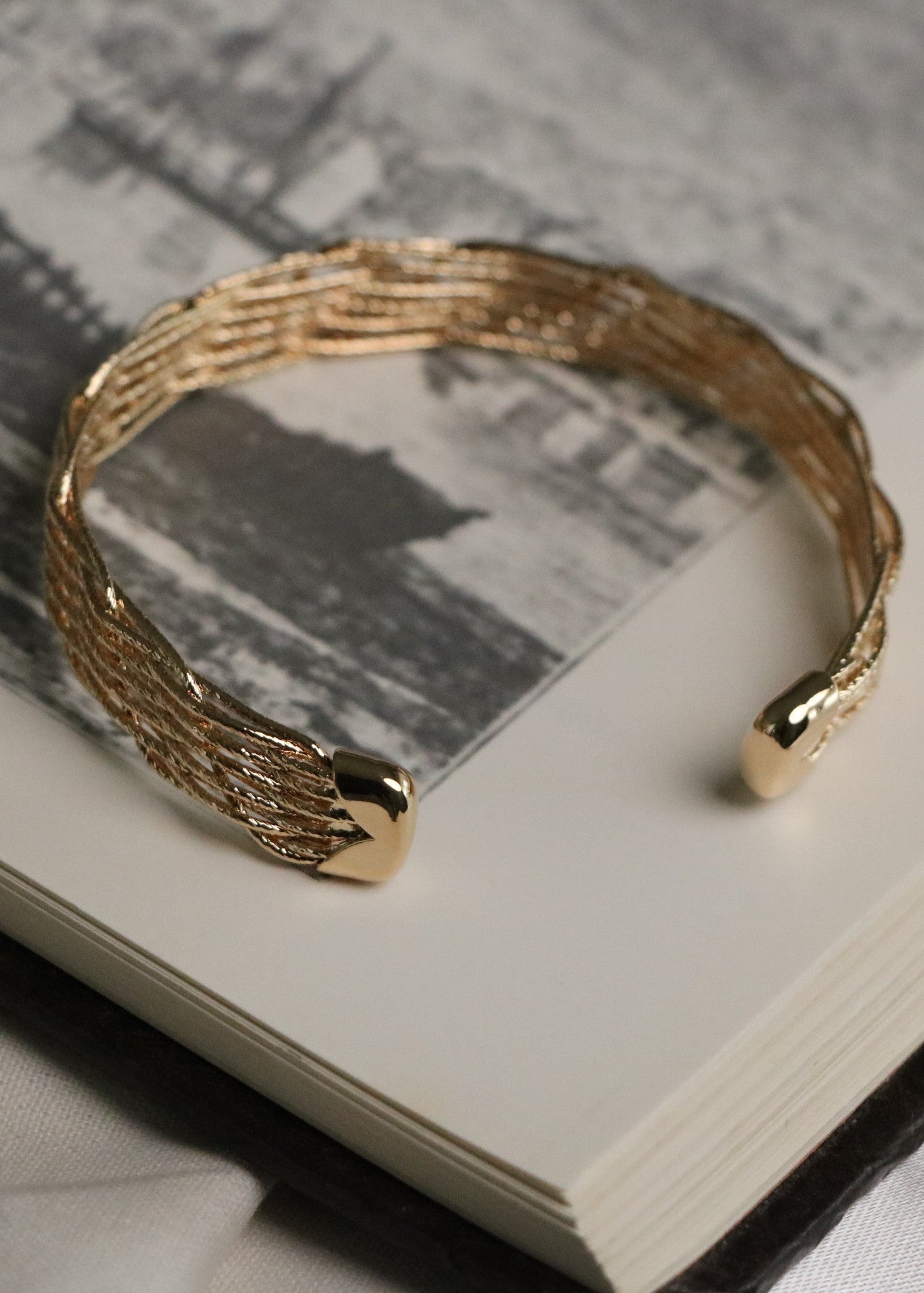 Jonc dynastie — tissé